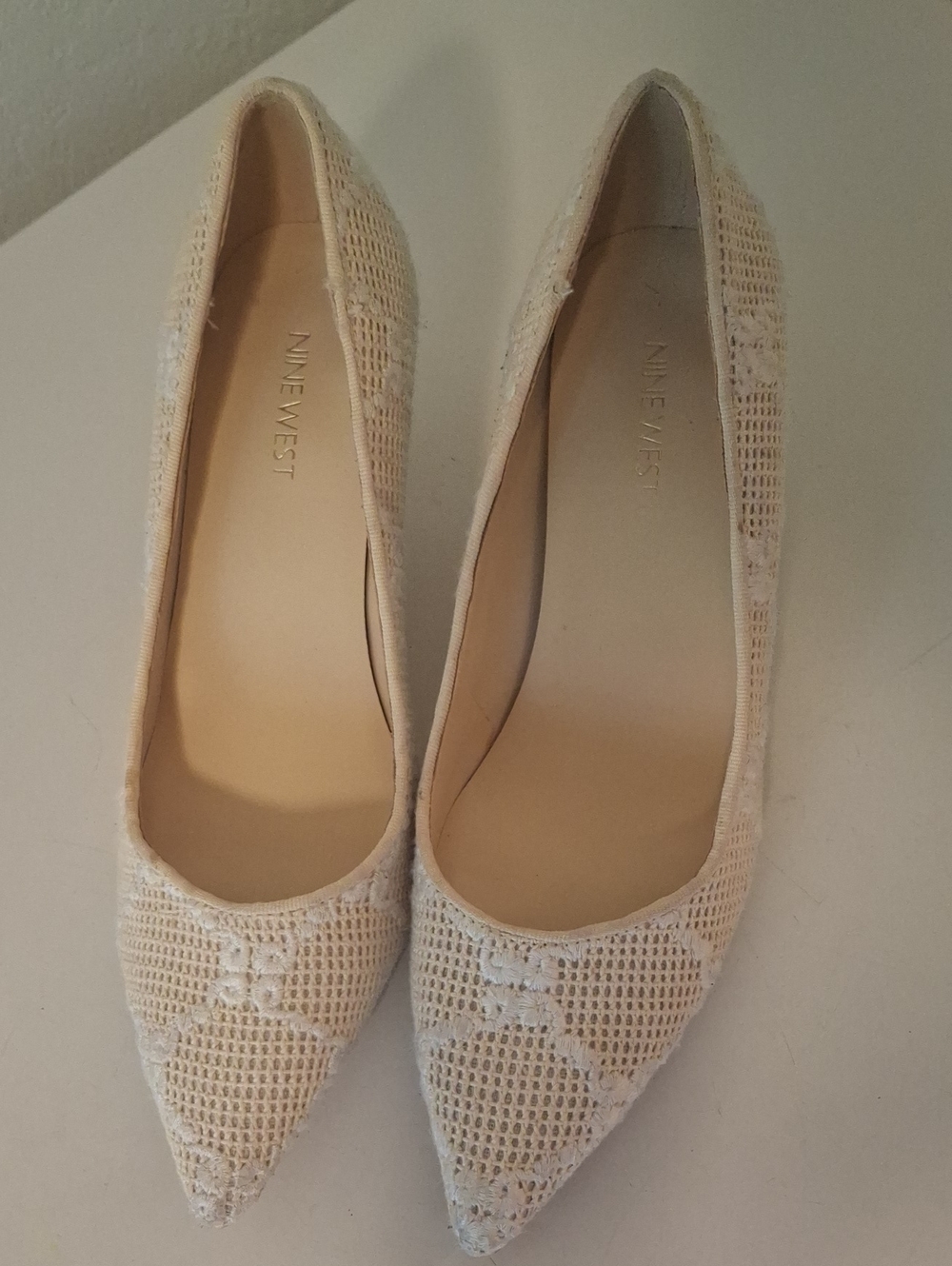 Nine West Cream Lace Pointed-Toe Flats